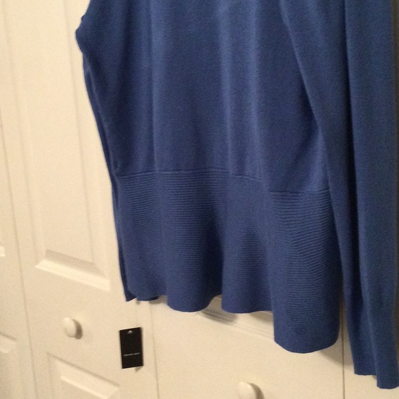 Beautiful collared cardigan - Picture 3 of 4